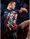 Camiseta Buddha No Surrender con diseño en rojo y azul neón, inspirada en la bandera de Tailandia. Estilo Muay Thai con luchador