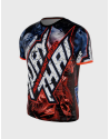 Camiseta Buddha No Surrender con diseño en rojo y azul neón, inspirada en la bandera de Tailandia. Estilo Muay Thai con luchador