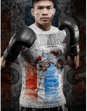 Camiseta Buddha Thailand blanca con bandera tailandesa y luchador de Muay Thai. Estilo cultural y deportivo para entrenar.